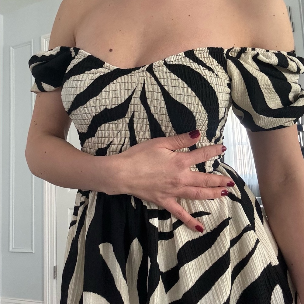 H&M Off-Shoulder Black and White Textured Jersey Midi Dress